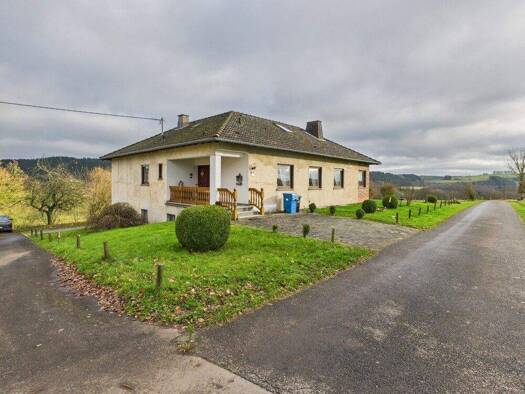 Einfamilienhaus zum Kauf 185.000 € 9 Zimmer 160 m² 2.481 m² Grundstück Wawern 54612