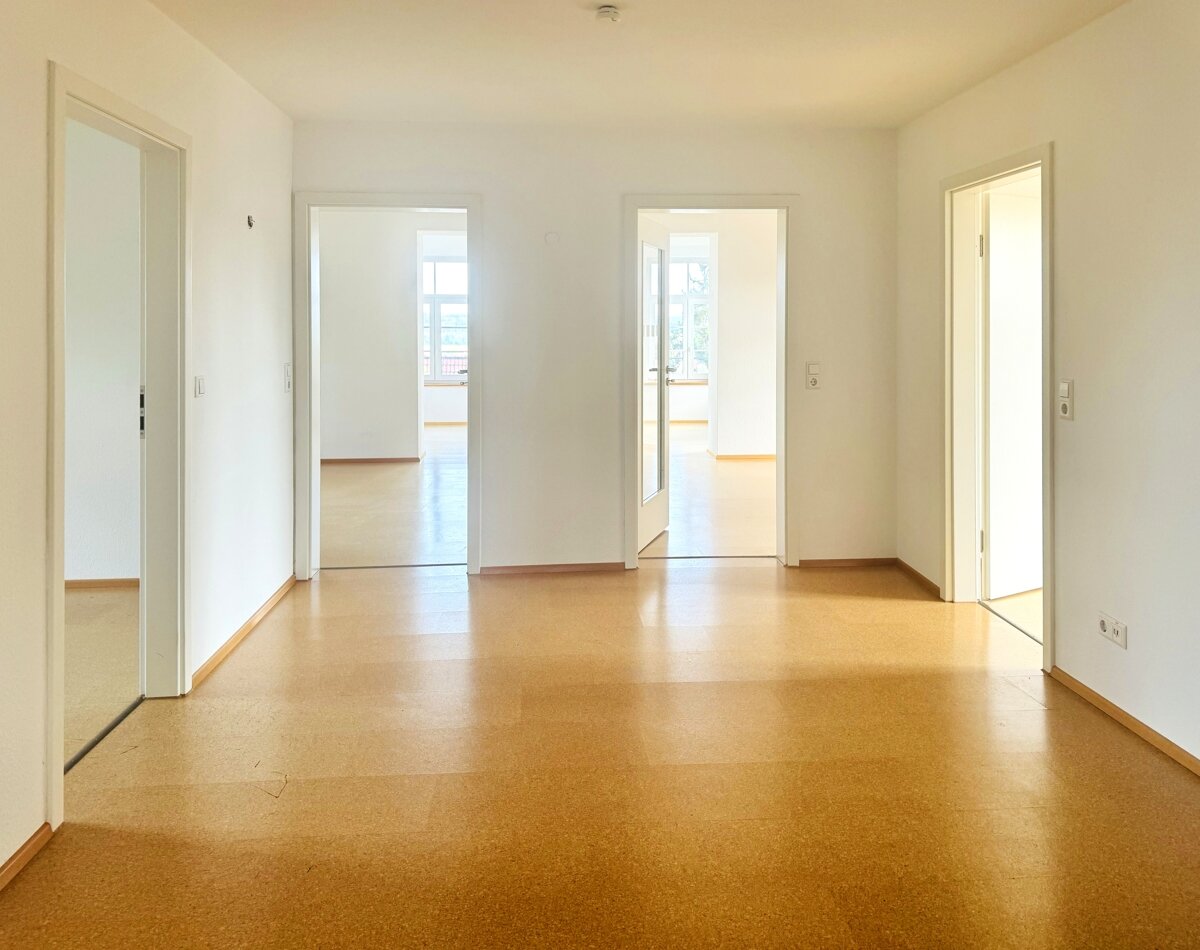 Wohnung zur Miete 1.050 € 3,5 Zimmer 119 m²<br/>Wohnfläche 1.<br/>Geschoss 01.01.2025<br/>Verfügbarkeit Rottenacker Rottenacker 89616