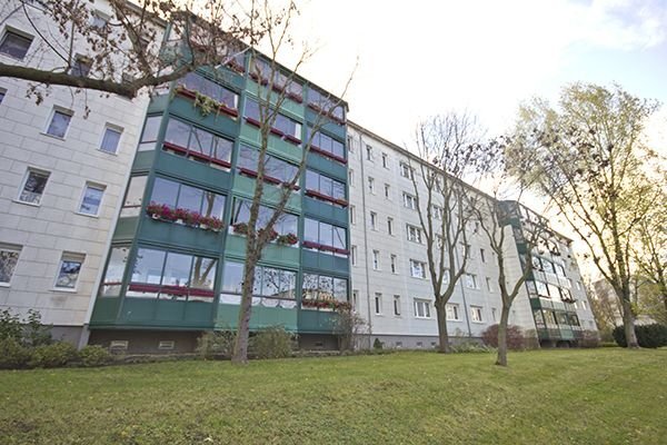 Wohnung zur Miete 360 € 2 Zimmer 51,4 m²<br/>Wohnfläche 2.<br/>Geschoss Seebener Str. 107 Ortslage Trotha Halle (Saale) 06118