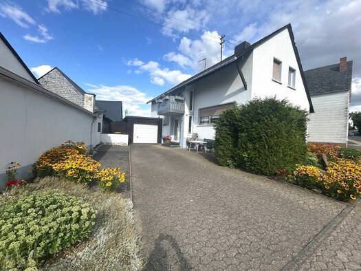 Mehrfamilienhaus zum Kauf 290.000 € 8 Zimmer 182 m² 552 m² Grundstück Alzheim Mayen 56727