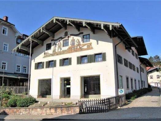 Wohnung zur Miete 995 € 3 Zimmer 109 m² frei ab sofort Ruhpolding Ruhpolding 83324