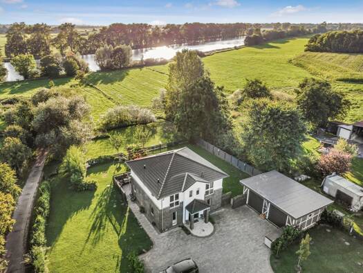 Einfamilienhaus zum Kauf 795.000 € 5 Zimmer 170 m² 8.588 m² Grundstück Erfde / Bargen 24803