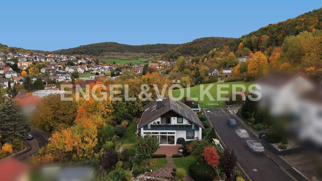 Einfamilienhaus zum Kauf 7 Zimmer 237 m² 1.167 m² Grundstück Bad Kissingen Bad kissingen 97688