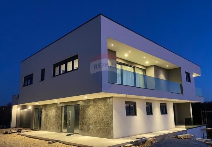 Villa zum Kauf 1.900.000 € 7 Zimmer 450 m²<br/>Wohnfläche 3.000 m²<br/>Grundstück Rovinj 52210