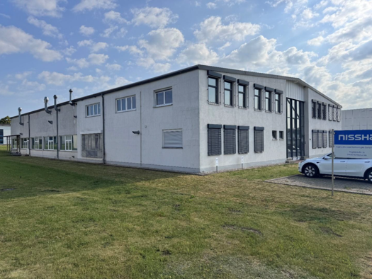 Lagerhalle zum Kauf provisionsfrei 920.000 € 1.689 m² Lagerfläche teilbar ab 1.689 m² Waltershausen 99880
