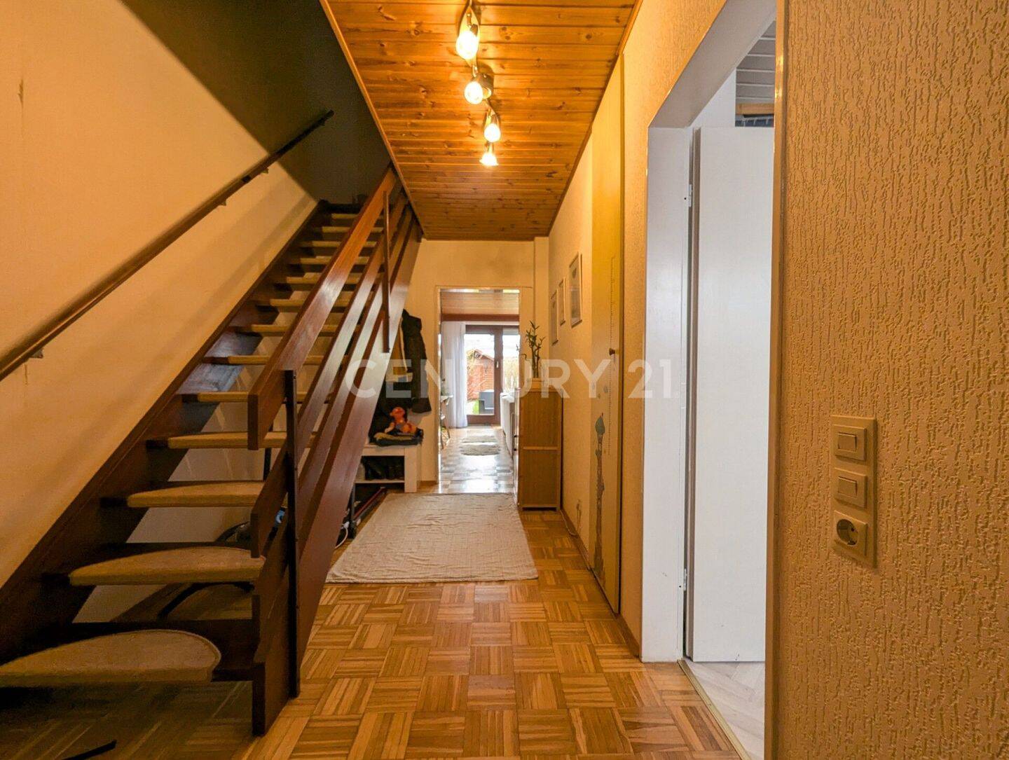 Reihenmittelhaus zum Kauf - More