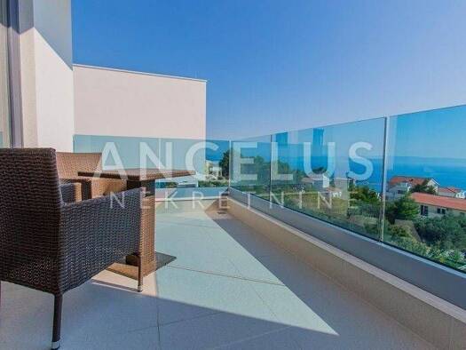 Einfamilienhaus zum Kauf - Erstbezug 3.900.000 € 12 Zimmer 1.050 m² 1.260 m² Grundstück Makarska 21300