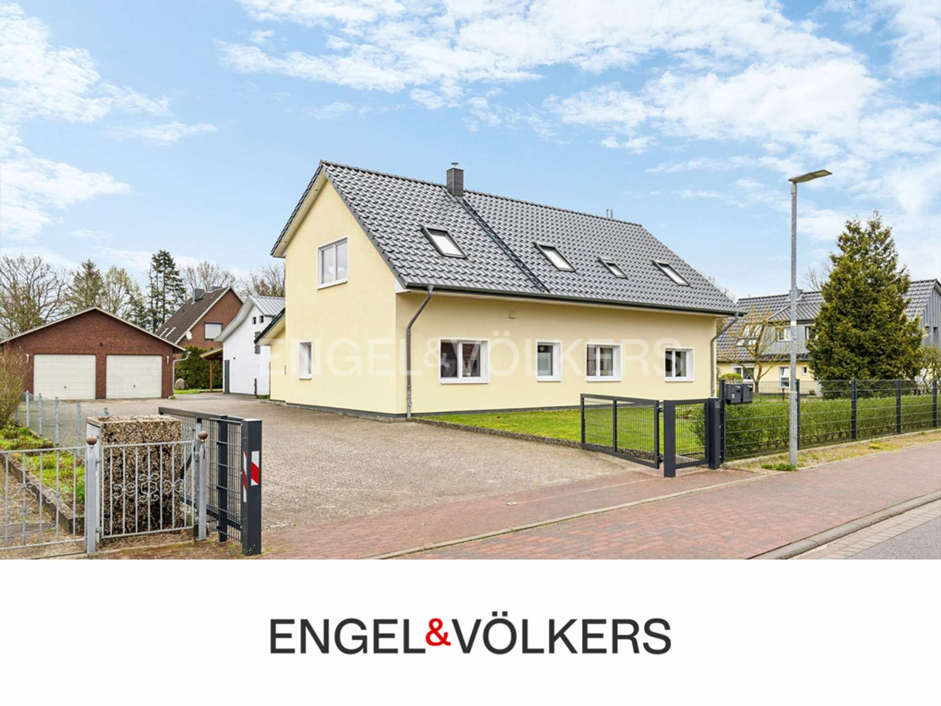 Mehrfamilienhaus zum Kauf 625.000 € 7 Zimmer 196 m²<br/>Wohnfläche 1.367 m²<br/>Grundstück Schmalfeld 24640