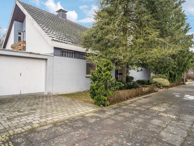 Einfamilienhaus zum Kauf 1.275.000 € 8 Zimmer 302 m² 1.250 m² Grundstück Röttgen Bonn 53125