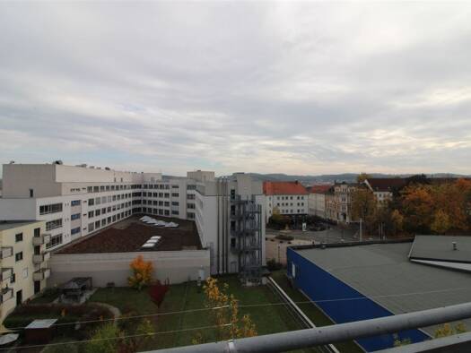 Wohnung zur Miete 440 € 3 Zimmer 97,5 m² 4. Geschoss Friedensstraße 87 Stadtmitte Plauen 08523