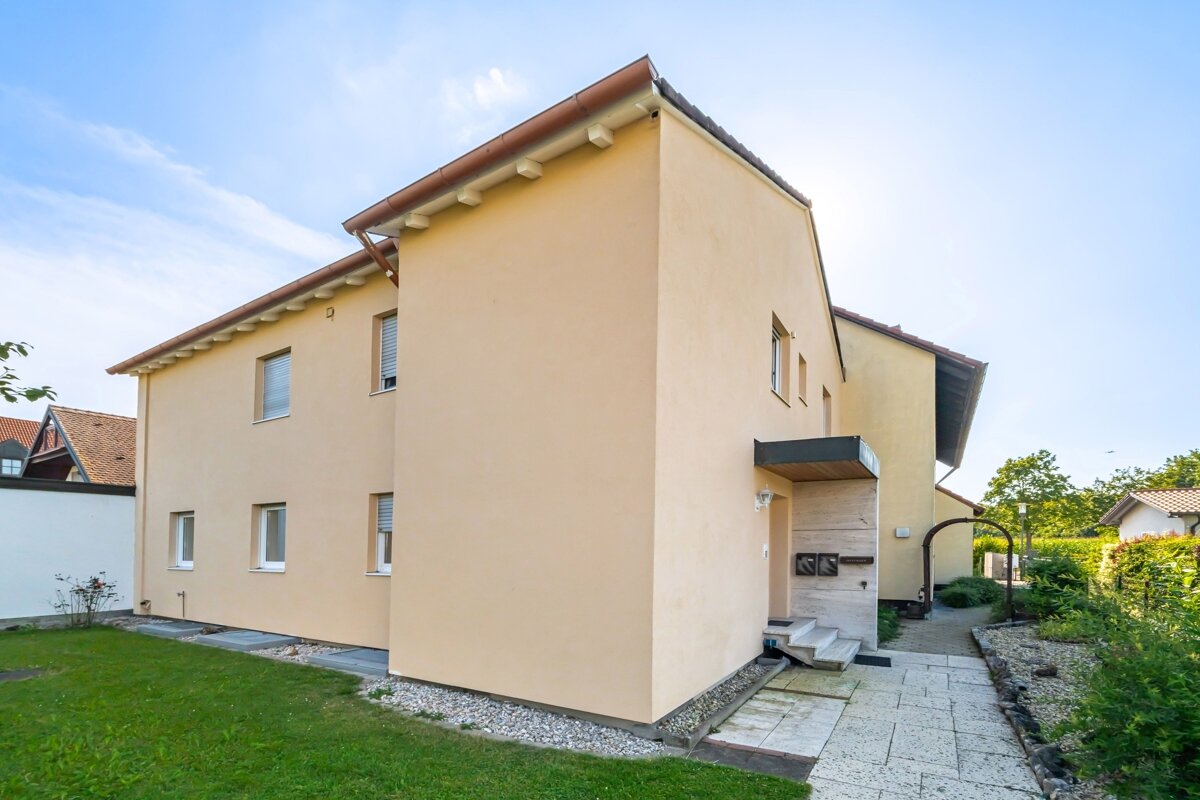 Mehrfamilienhaus zum Kauf 689.000 € 6 Zimmer 151 m²<br/>Wohnfläche 300 m²<br/>Grundstück Neufahrn Neufahrn bei Freising 85375