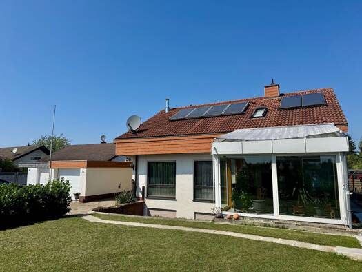 Einfamilienhaus zum Kauf 690.000 € 8 Zimmer 190 m² 687 m² Grundstück Neuenburg Neuenburg am Rhein 79395