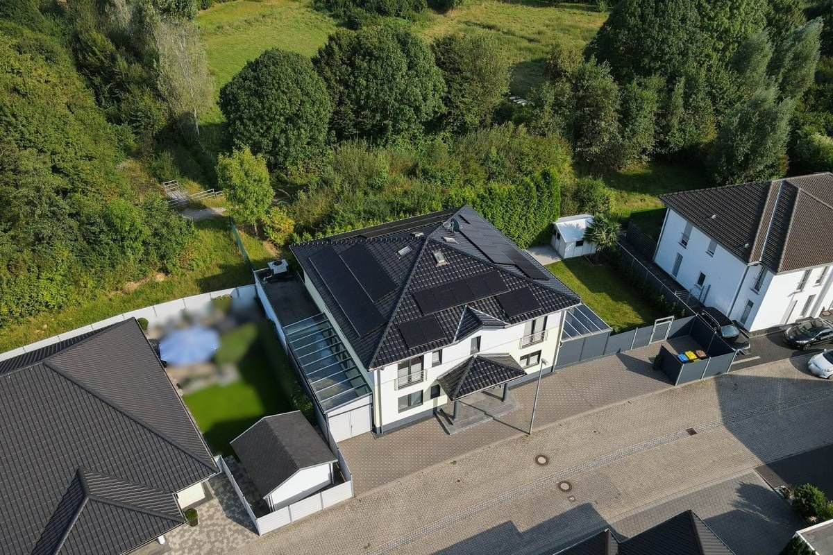 Einfamilienhaus zum Kauf 1.150.000 € 8 Zimmer 279 m²<br/>Wohnfläche 565 m²<br/>Grundstück Jüchen Jüchen 41363