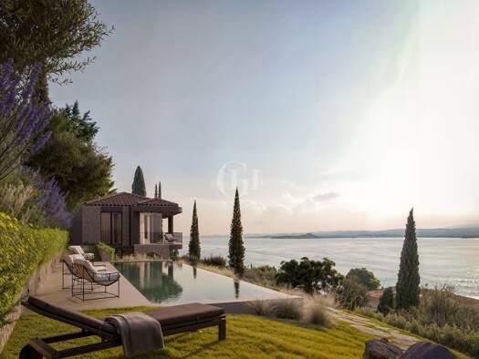 Penthouse zum Kauf - Erstbezug 1.680.000 € 3 Zimmer 96,9 m² EG frei ab sofort Via per Albisano Torri del Benaco 37010