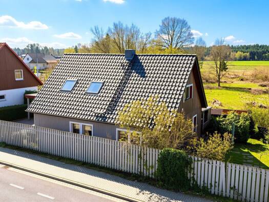Einfamilienhaus zum Kauf 275.000 € 6 Zimmer 133 m² 574 m² Grundstück Wietze Wietze 29323