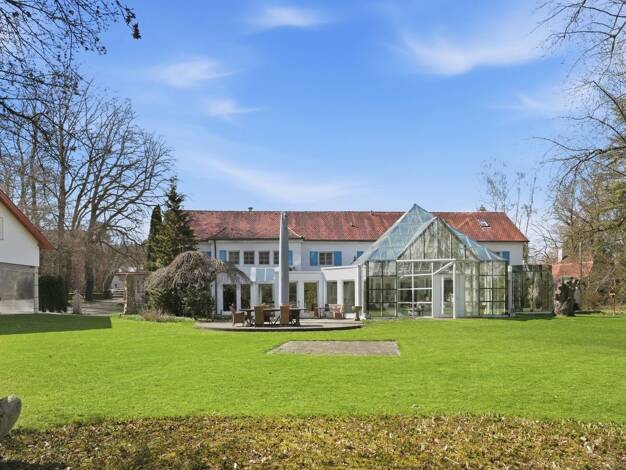 Villa zum Kauf 2.640.000 € 9,5 Zimmer 548 m² 6.244 m² Grundstück Obersulmetingen Laupheim 88471