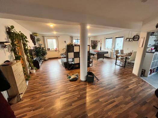 Wohnung zur Miete 1.150 € 3 Zimmer 102 m² Geschoss 1/2 frei ab 15.02.2026 Burgfarrnbach Fürth 90768