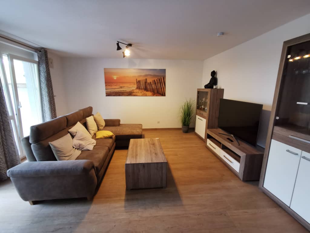 Wohnung zur Miete Wohnen auf Zeit 3.745 € 5 Zimmer 101 m²<br/>Wohnfläche 01.07.2025<br/>Verfügbarkeit Frauenmantelanger Am Hart München 80937