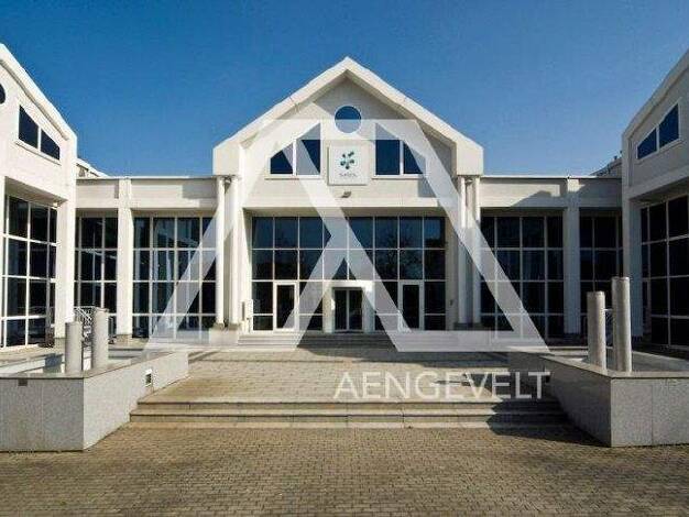 Bürofläche zur Miete provisionsfrei 9 € 410 m² Bürofläche teilbar ab 410 m² Ober-Eschbach Bad Homburg v d Höhe 61352