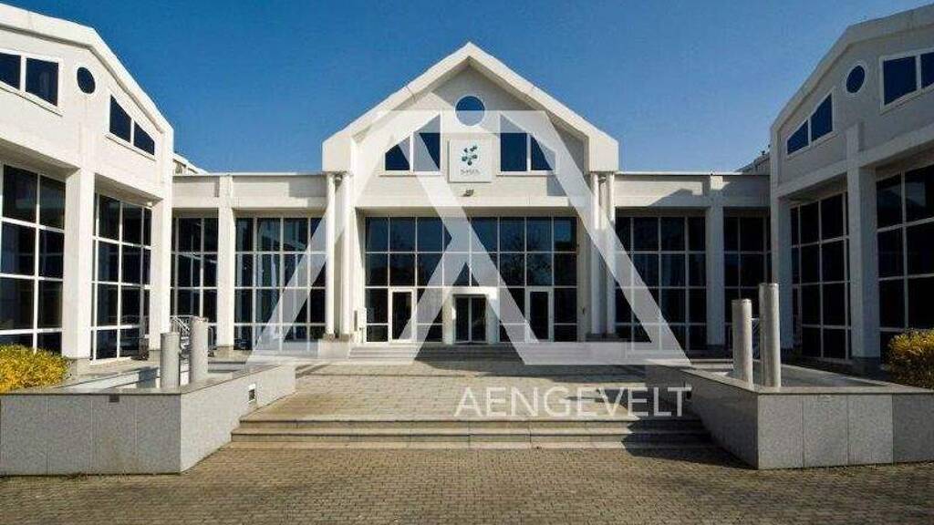 Bürofläche zur Miete provisionsfrei 9 € 410 m² Bürofläche teilbar ab 410 m² Ober-Eschbach Bad Homburg v d Höhe 61352