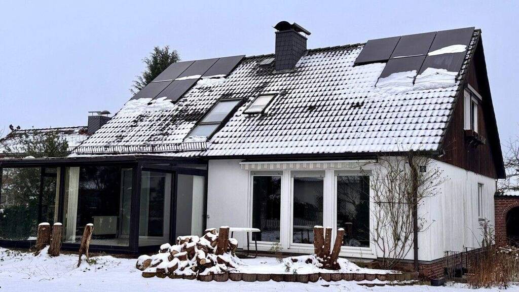 Einfamilienhaus zum Kauf 329.000 € 5 Zimmer 140 m² 1.028 m² Grundstück Salzhausen 21376