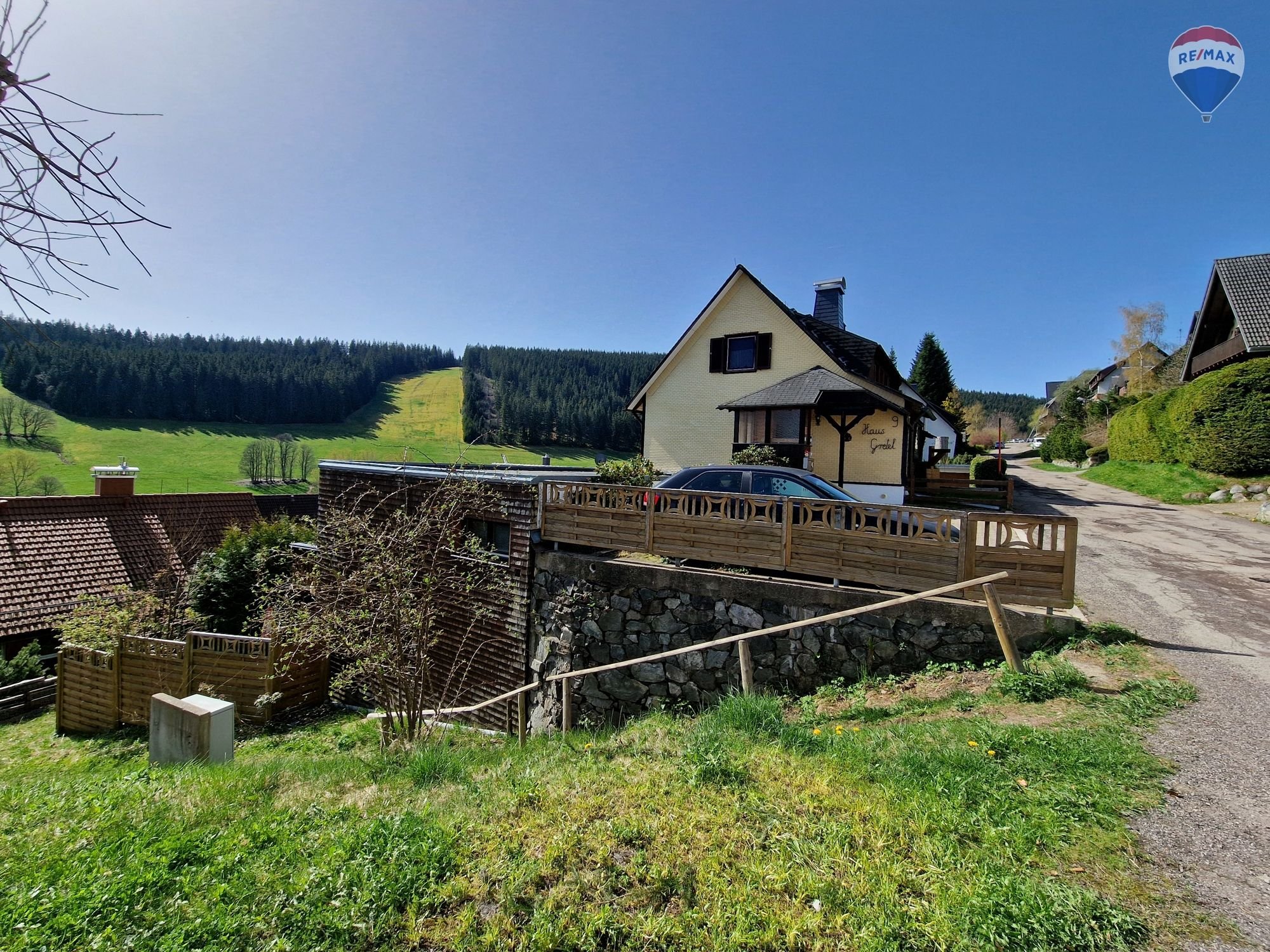 Mehrfamilienhaus zum Kauf 350.000 € 12 Zimmer 278 m²<br/>Wohnfläche 790 m²<br/>Grundstück Altglashütten Feldberg 79868