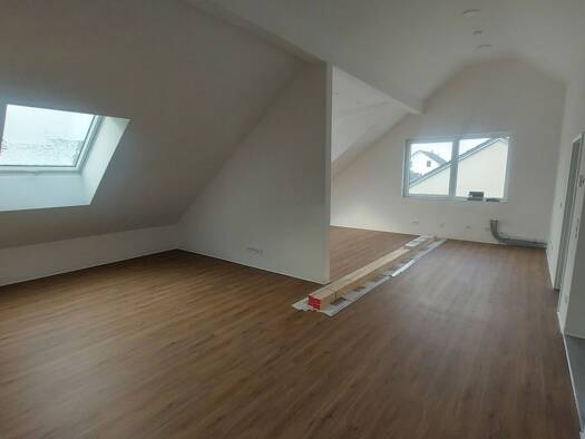 Wohnung zur Miete 1.680 € 3 Zimmer 109 m² Geschoss 2/3 frei ab 01.03.2026 Kleinheppach Korb 71404