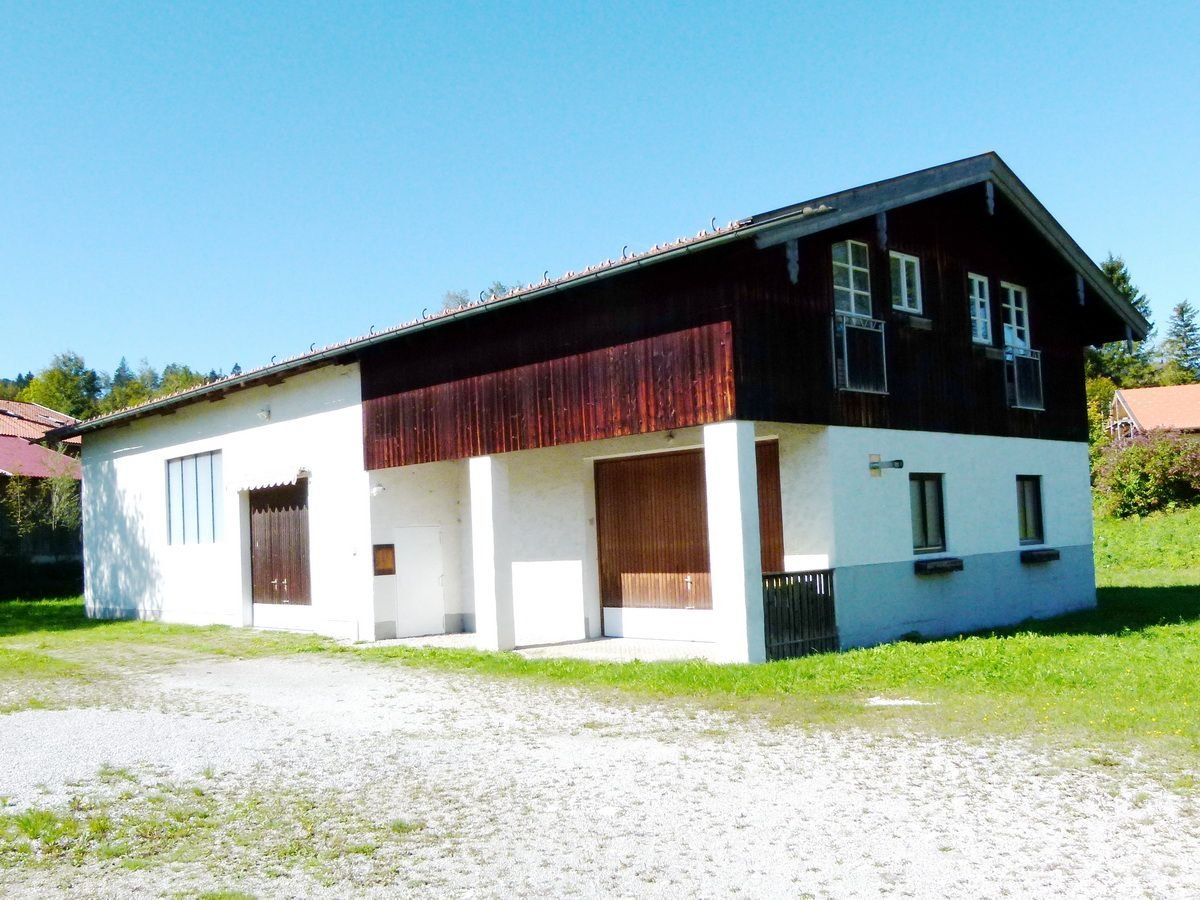 Lagerhalle zur Miete 1.545 € 240 m²<br/>Lagerfläche ab 240 m²<br/>Teilbarkeit Hohenburg Lenggries 83661