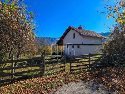 Einfamilienhaus zum Kauf 56.242 € 3 Zimmer 7.550 m² Grundstück Pale