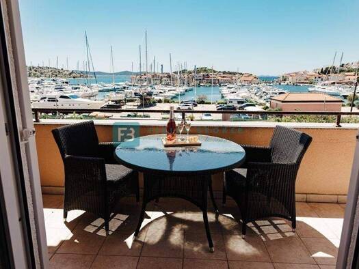 Ladenfläche zum Kauf 1.450.000 € 25 Zimmer Tribunj Tribunj