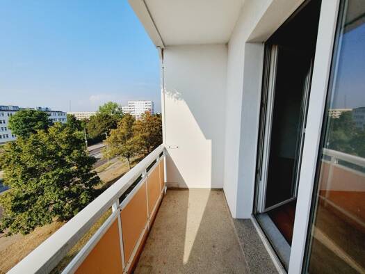 Wohnung zur Miete 358 € 3 Zimmer 56,8 m² 1. Geschoss Olvenstedter Graseweg 44 Großer Silberberg Neustädter Feld 39128