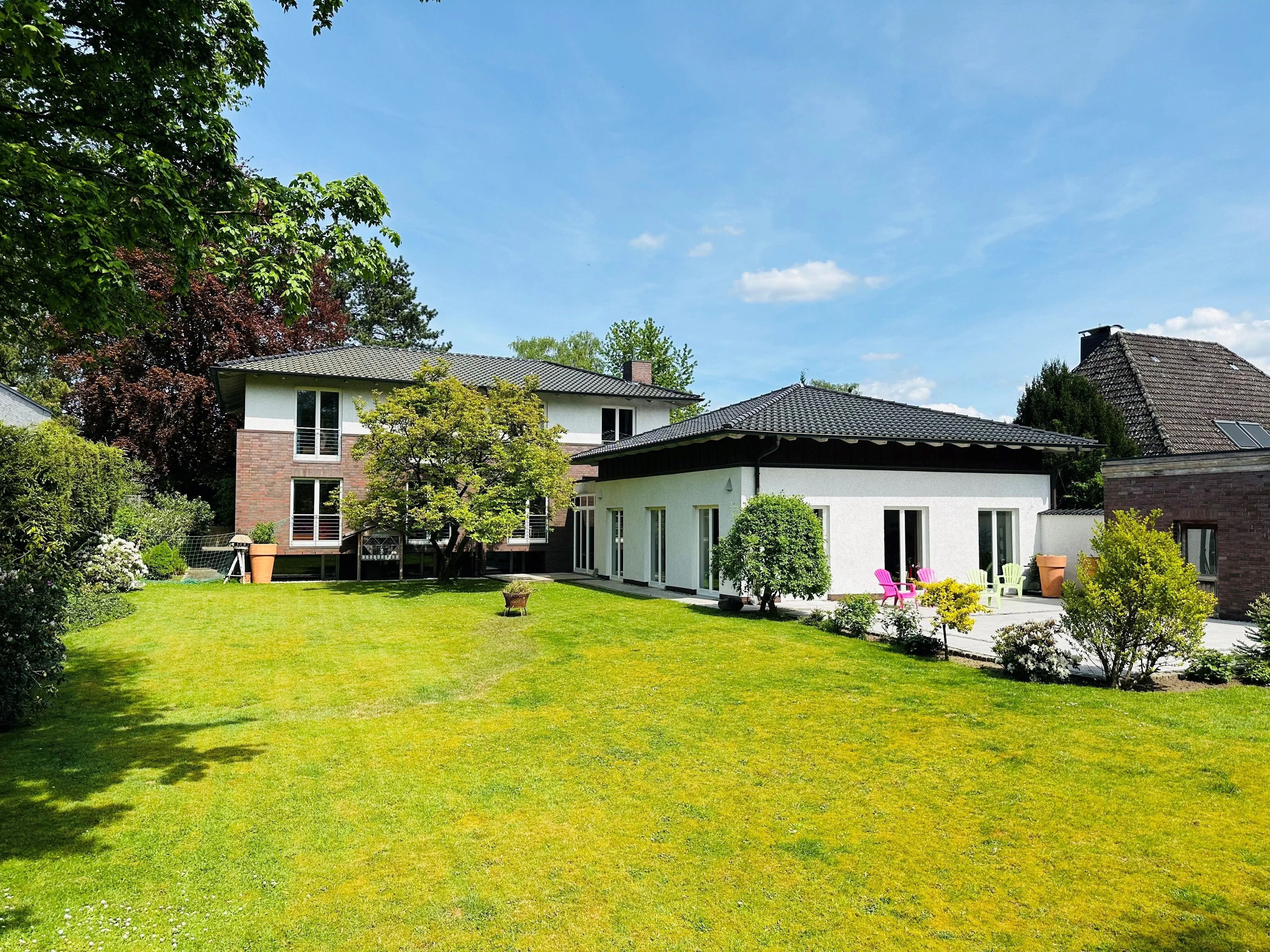 Einfamilienhaus zum Kauf 1.990.000 € 7 Zimmer 358 m²<br/>Wohnfläche 1.537 m²<br/>Grundstück Volksdorf Hamburg 22359