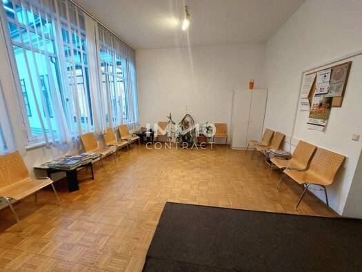 Praxis zur Miete 16,53 € 5 Zimmer Baden 2500