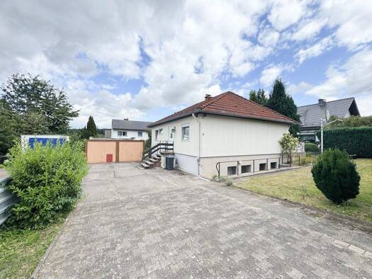 Bungalow zur Versteigerung 65.000 € 3 Zimmer 83,3 m² 815 m² Grundstück Auf der Breite 5 Heinsen 37649