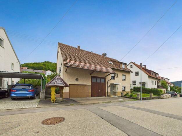 Mehrfamilienhaus zum Kauf 599.000 € 7 Zimmer 143 m² 541 m² Grundstück Kappishäusern Neuffen / Kappishäusern 72639