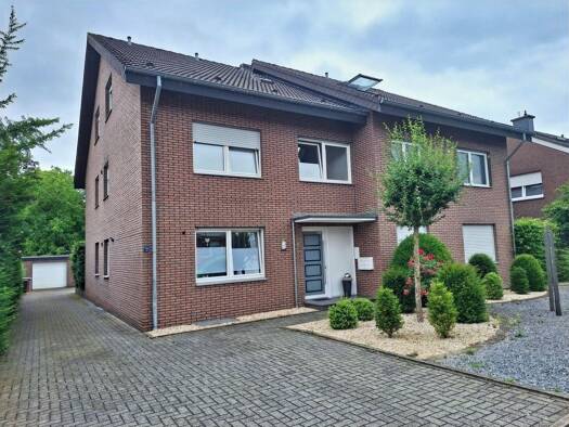 Wohnung zum Kauf 195.000 € 4 Zimmer 98,7 m² frei ab 01.11.2026 Lengerich Lengerich 49525