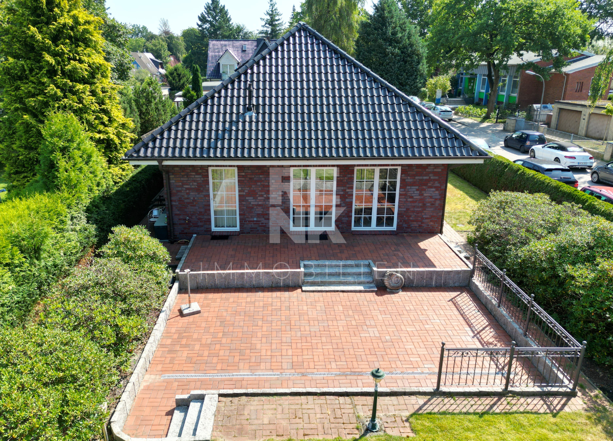 Einfamilienhaus zum Kauf 839.000 € 2 Zimmer 107 m²<br/>Wohnfläche 702 m²<br/>Grundstück ab sofort<br/>Verfügbarkeit Lurup Hamburg 22547