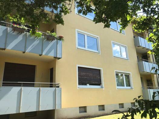 Wohnung zur Miete 370 € 3 Zimmer 62,8 m² 2. Geschoss frei ab 01.06.2026 Kreuzbergstraße 47 Hünfeld 36088