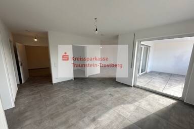 Wohnung zur Miete 900 € 2 Zimmer 62,4 m² 1. Geschoss frei ab 01.05.2025 Traunreut Traunreut 83301