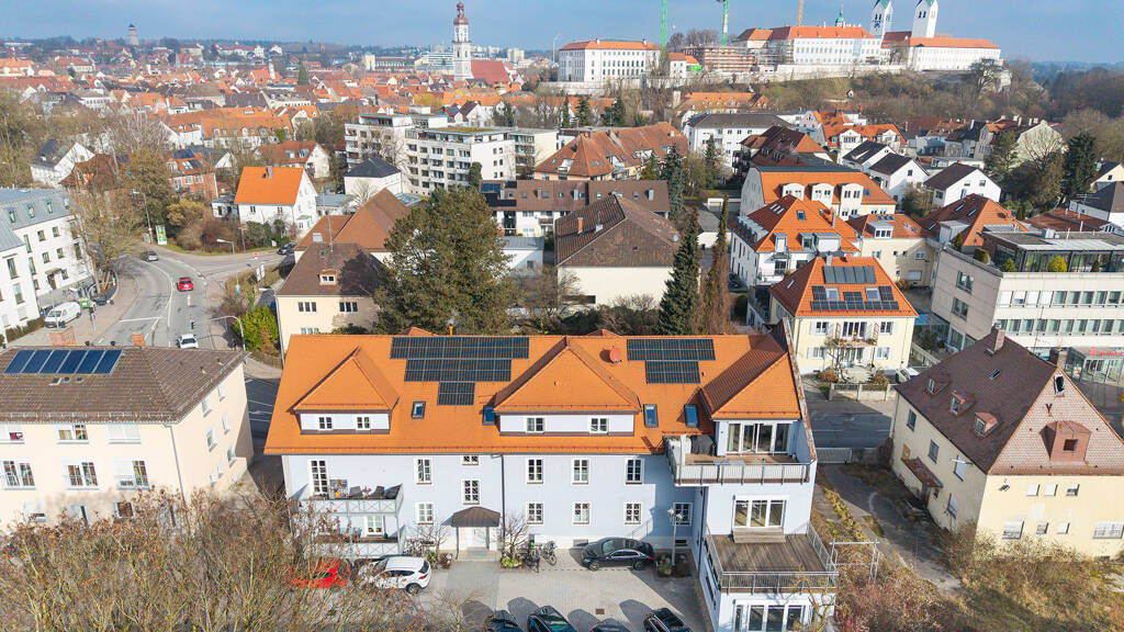 Haus zum Kauf 3.900.000 € 27 Zimmer 970 m² 895 m² Grundstück Freising 85354