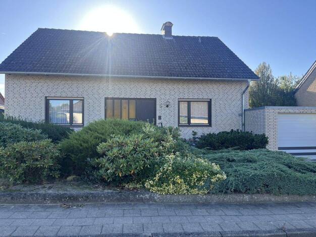 Einfamilienhaus zum Kauf provisionsfrei 335.000 € 9 Zimmer 163,5 m² 900 m² Grundstück Fallingbostel Bad Fallingbostel 29683