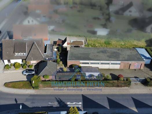 Haus zum Kauf 399.000 € 8 Zimmer 180 m² 1.378 m² Grundstück Papenburg Papenburg 26871