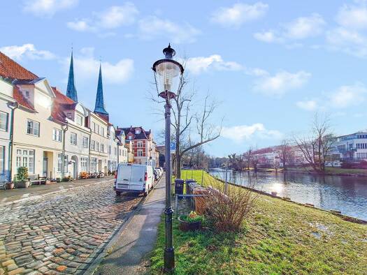 Einfamilienhaus zum Kauf 470.000 € 4 Zimmer 90 m² 42 m² Grundstück Lübeck 23552