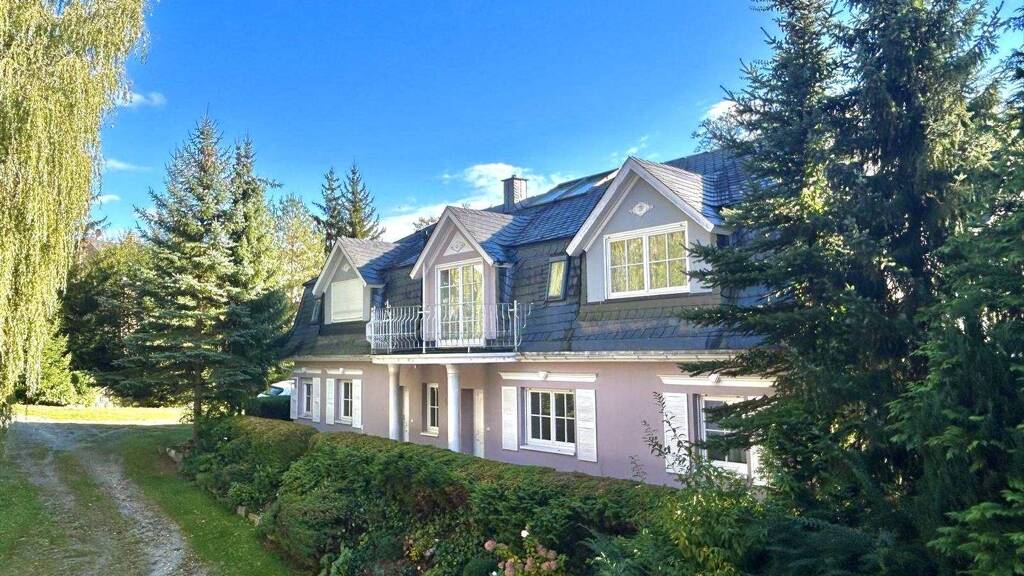 Einfamilienhaus zum Kauf 950.000 € 11 Zimmer 520 m² 3.120 m² Grundstück Rodewisch 08228