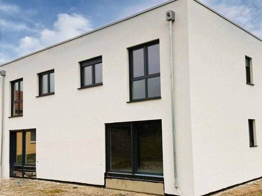 Mehrfamilienhaus zur Miete 1.400 € 4 Zimmer 124 m² 220 m² Grundstück Tauer 03185