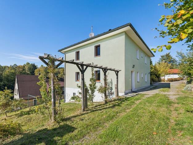 Einfamilienhaus zum Kauf 285.000 € 5 Zimmer 150 m² 1.580 m² Grundstück Fichtelberg Fichtelberg 95686