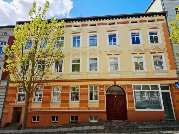 Mehrfamilienhaus zum Kauf 795.000 € 16 Zimmer 520,2 m² 739 m² Grundstück August-Bebel-Straße 27 Eberswalde Eberswalde 16225