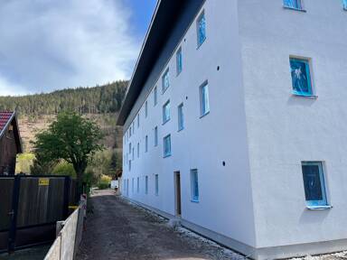 Mehrfamilienhaus zum Kauf als Kapitalanlage geeignet 399.000 € 927 m² 5.574 m² Grundstück Karl-Marx-Straße 49 Luisenthal 99885