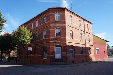 Wohnung zur Miete 553 € 3 Zimmer 85 m² EG Friedrich-Engels-Str.21 Falkenberg Falkenberg/Elster 04895