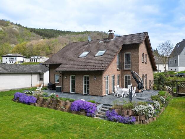Einfamilienhaus zum Kauf 499.850 € 6 Zimmer 217 m² 1.029 m² Grundstück Heimbach Heimbach 52396